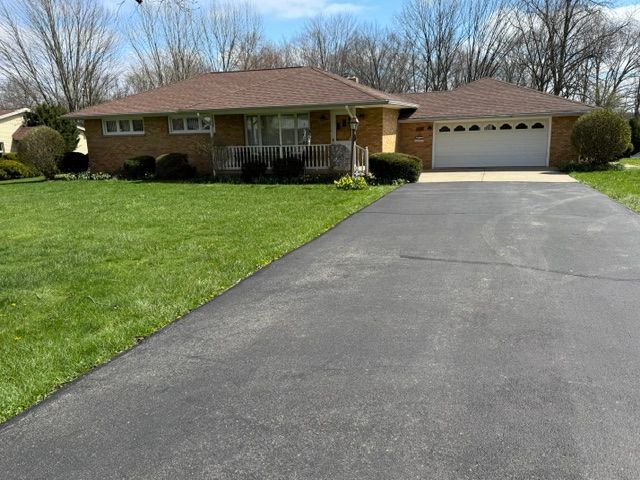 CANFIELD CONDO FOR AUCTION SALE