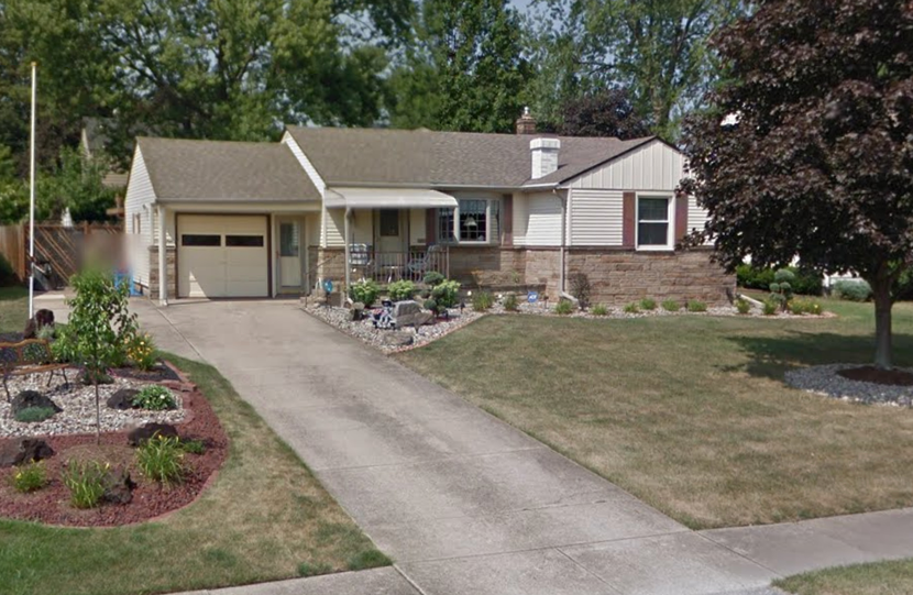 CANFIELD CONDO FOR AUCTION SALE
