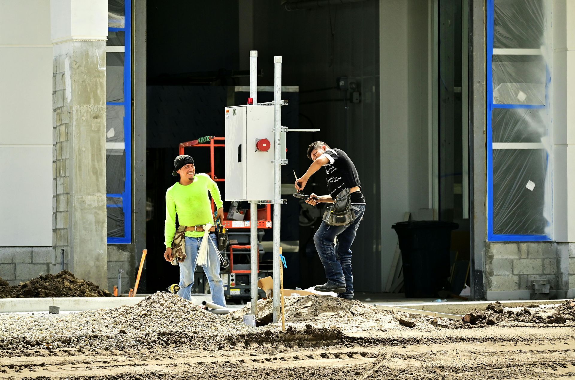 kt black staffing + data center