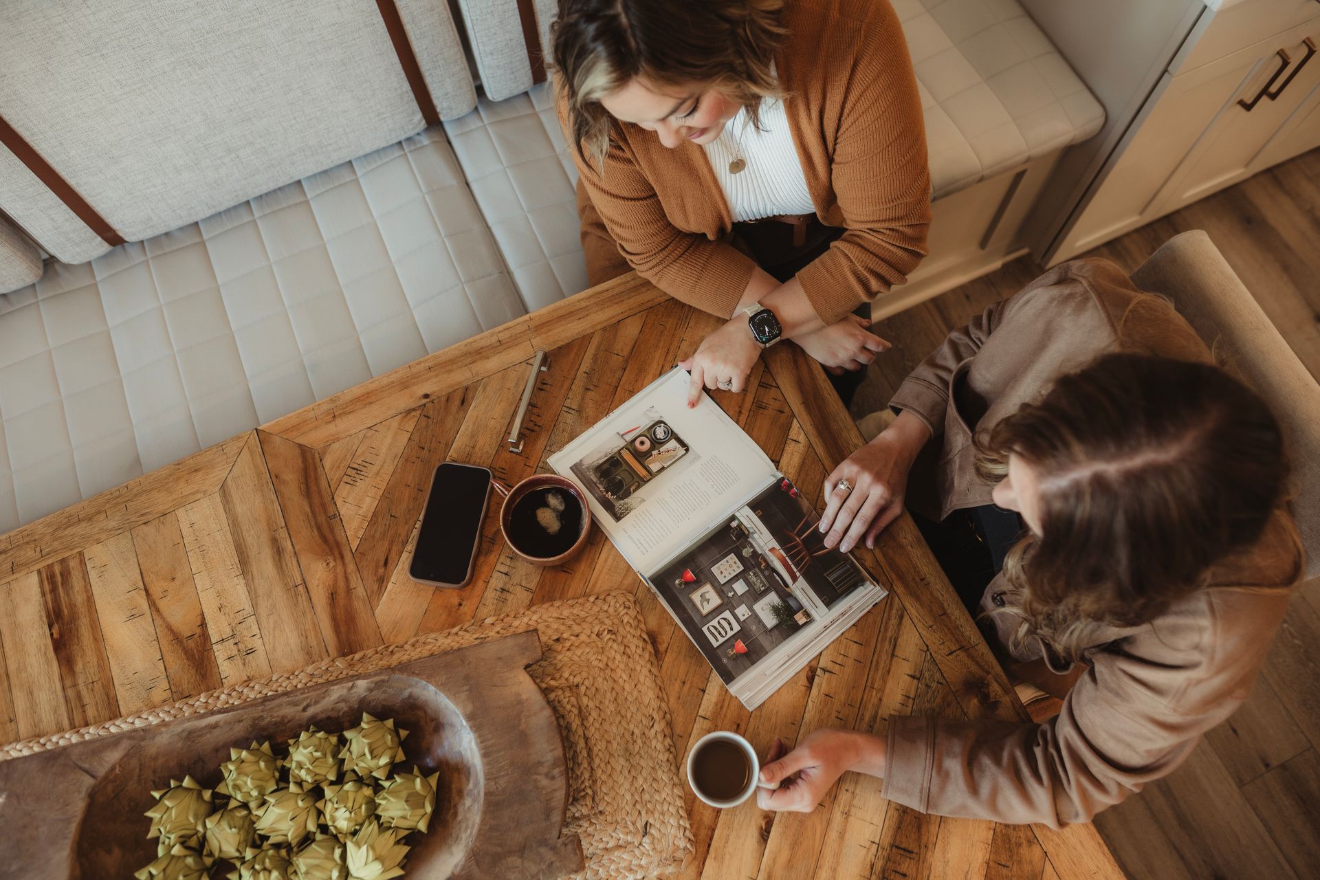dining table brand photo