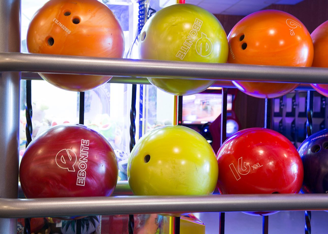 old-orchard-lanes-bowling