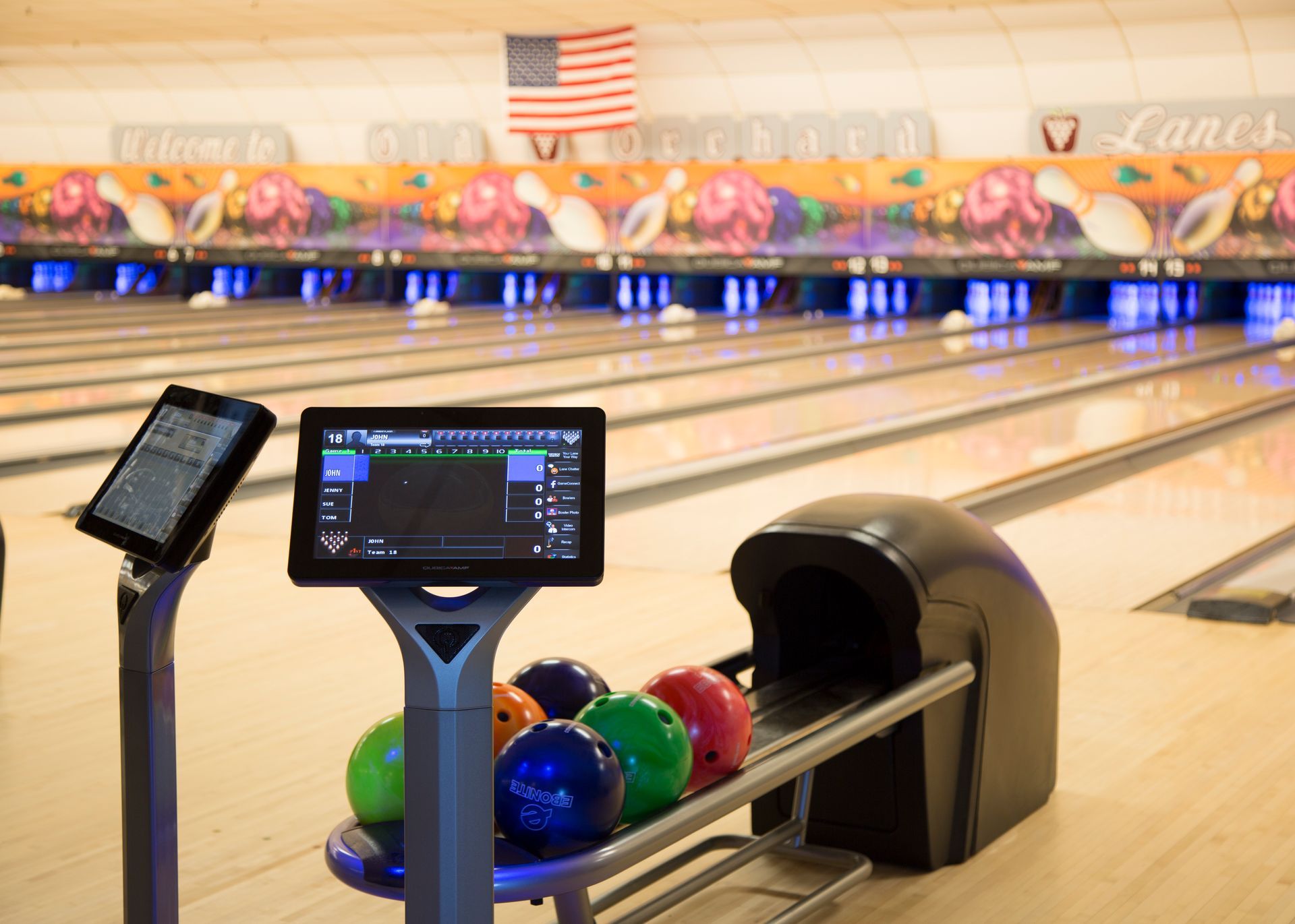 old-orchard-lanes-bowling