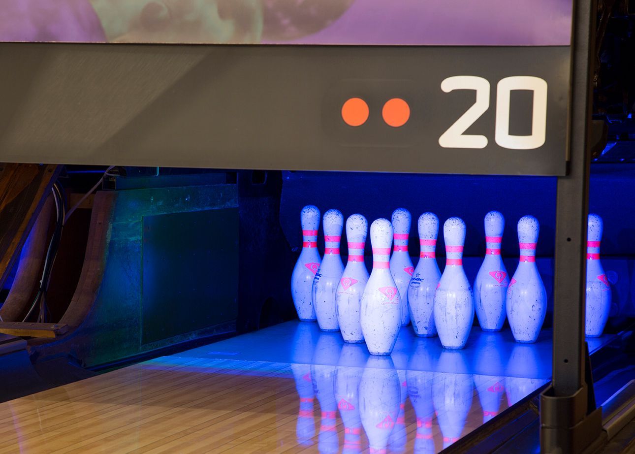 old-orchard-lanes-bowling