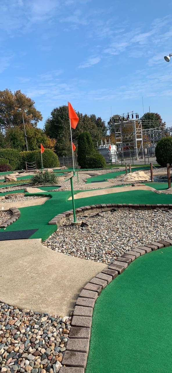 old-orchard-lanes-golf-area