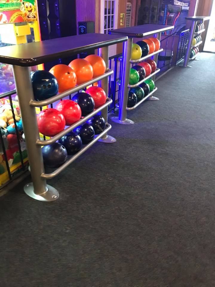 old-orchard-lanes-bowling