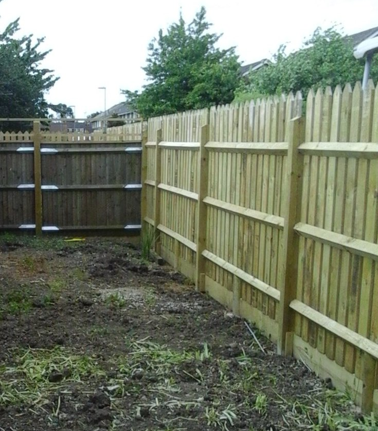Palisade fencing