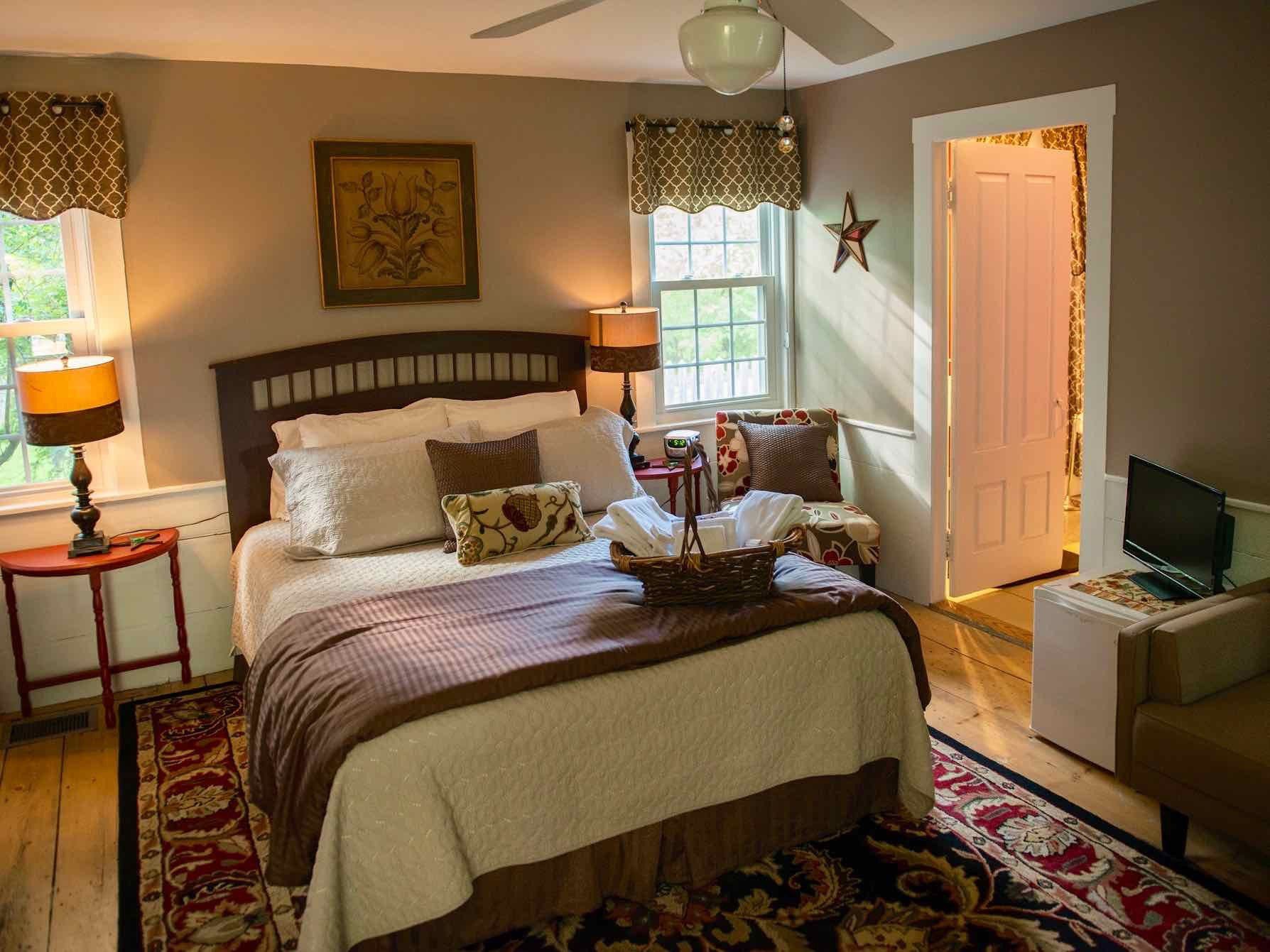 Heritage Suite Bedroom at Coach Stop Inn Bed and Breakfast
