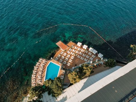 Vira Otel Suites  Sinop Havuz Kusbakisi Fotograf