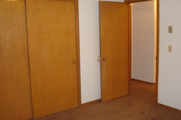 bredoom closet doors