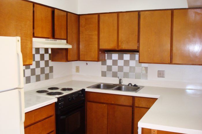 Irvington Court Full Kitchen