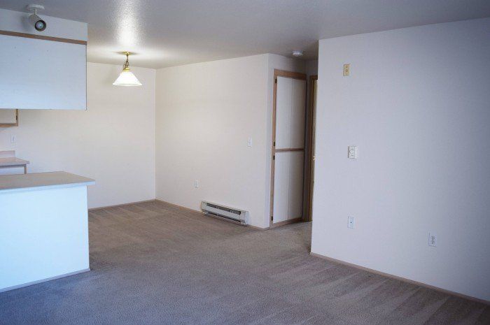 Spring Park living room2