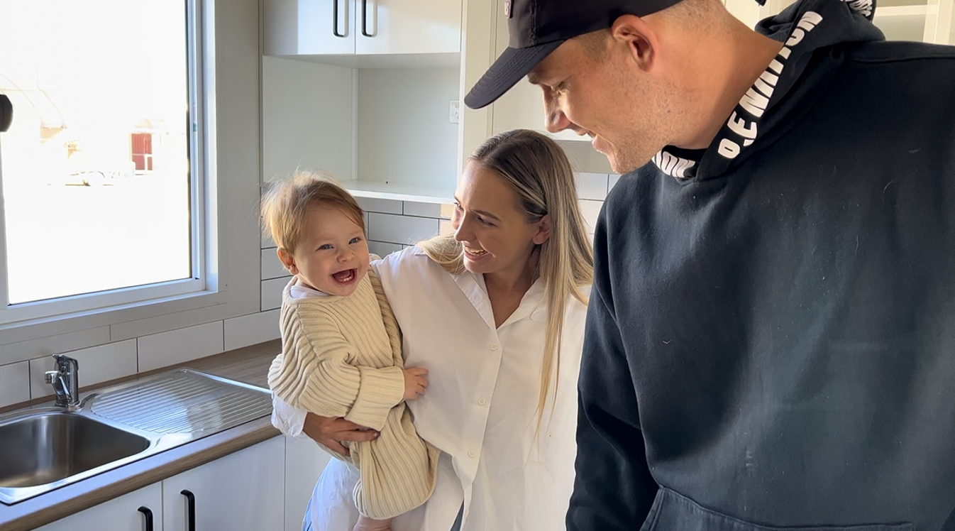 White and Maroon Transportable Home — OSM Transportables In Dubbo, NSW