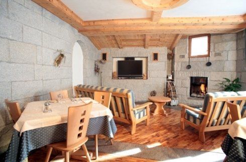 sala per colazione in ristorante di montagna