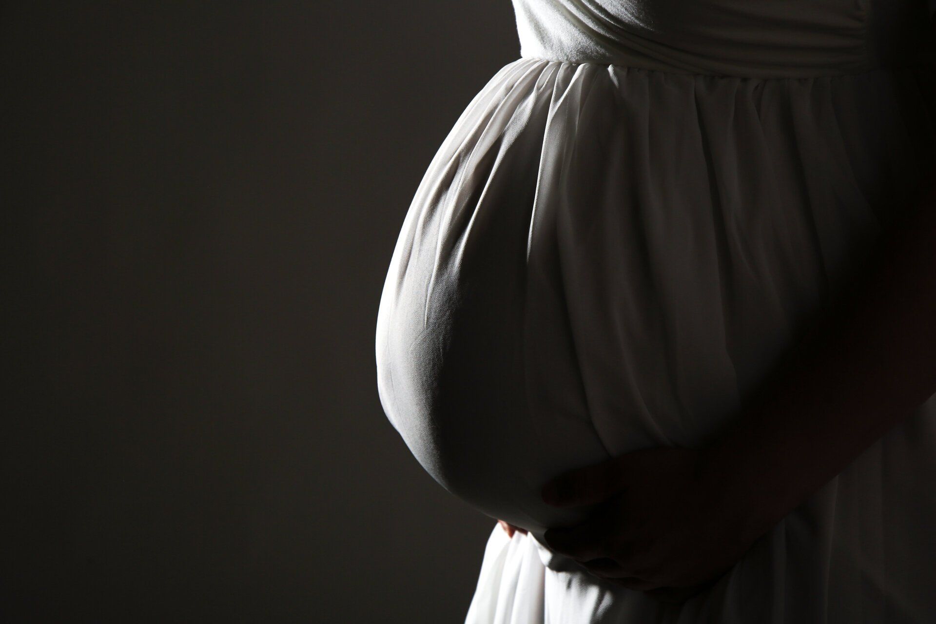 Maternity photography services