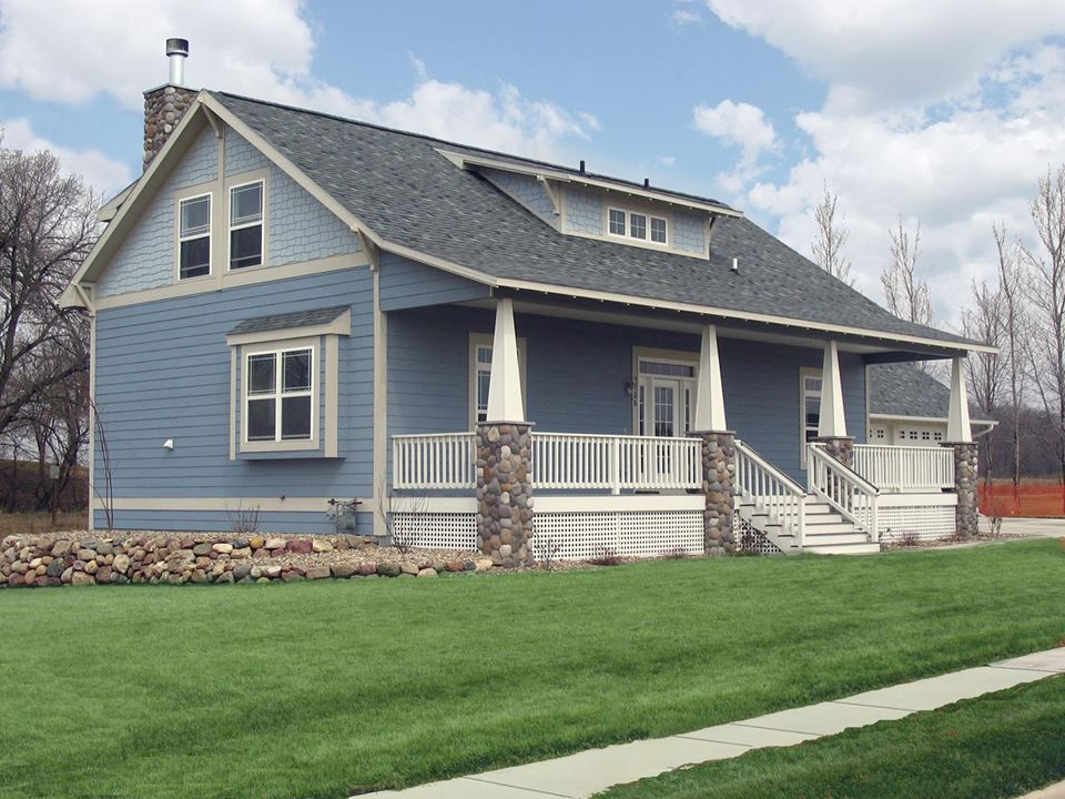 Blue House - Housing Property in Cheyenne, WY