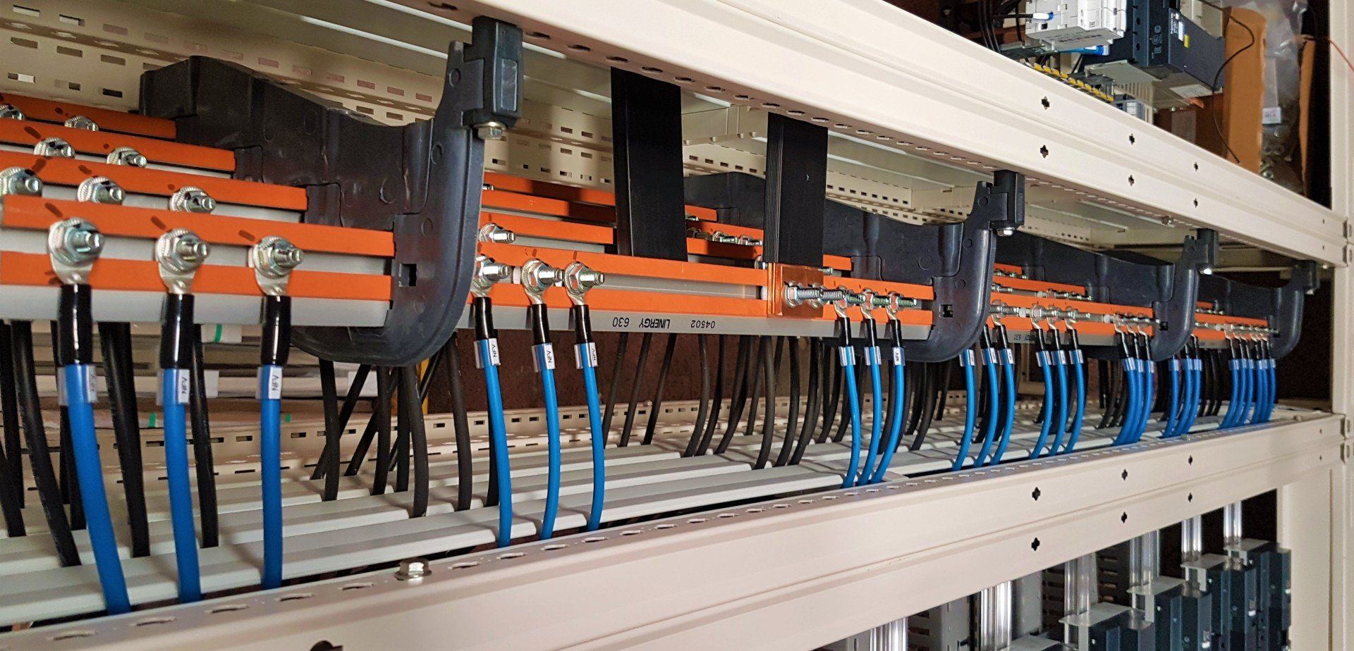 QUADRI ELETTRICI DI DISTRIBUZIONE