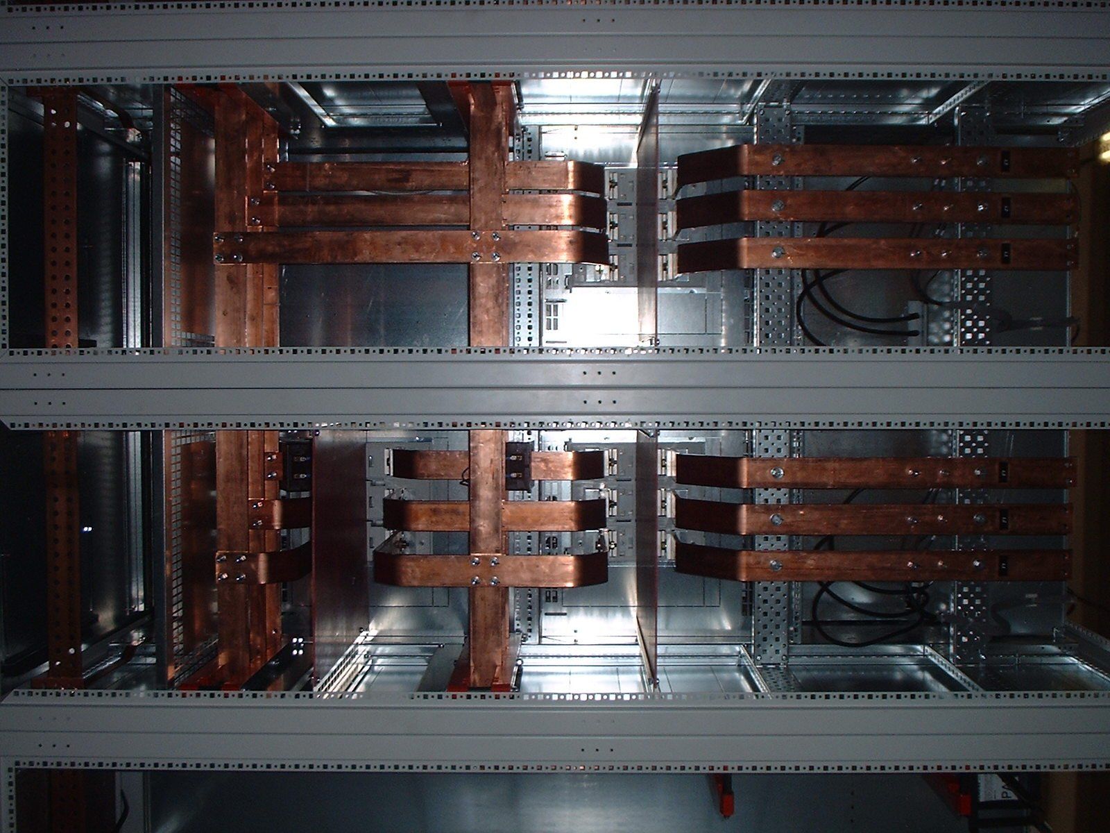 QUADRI ELETTRICI DI DISTRIBUZIONE