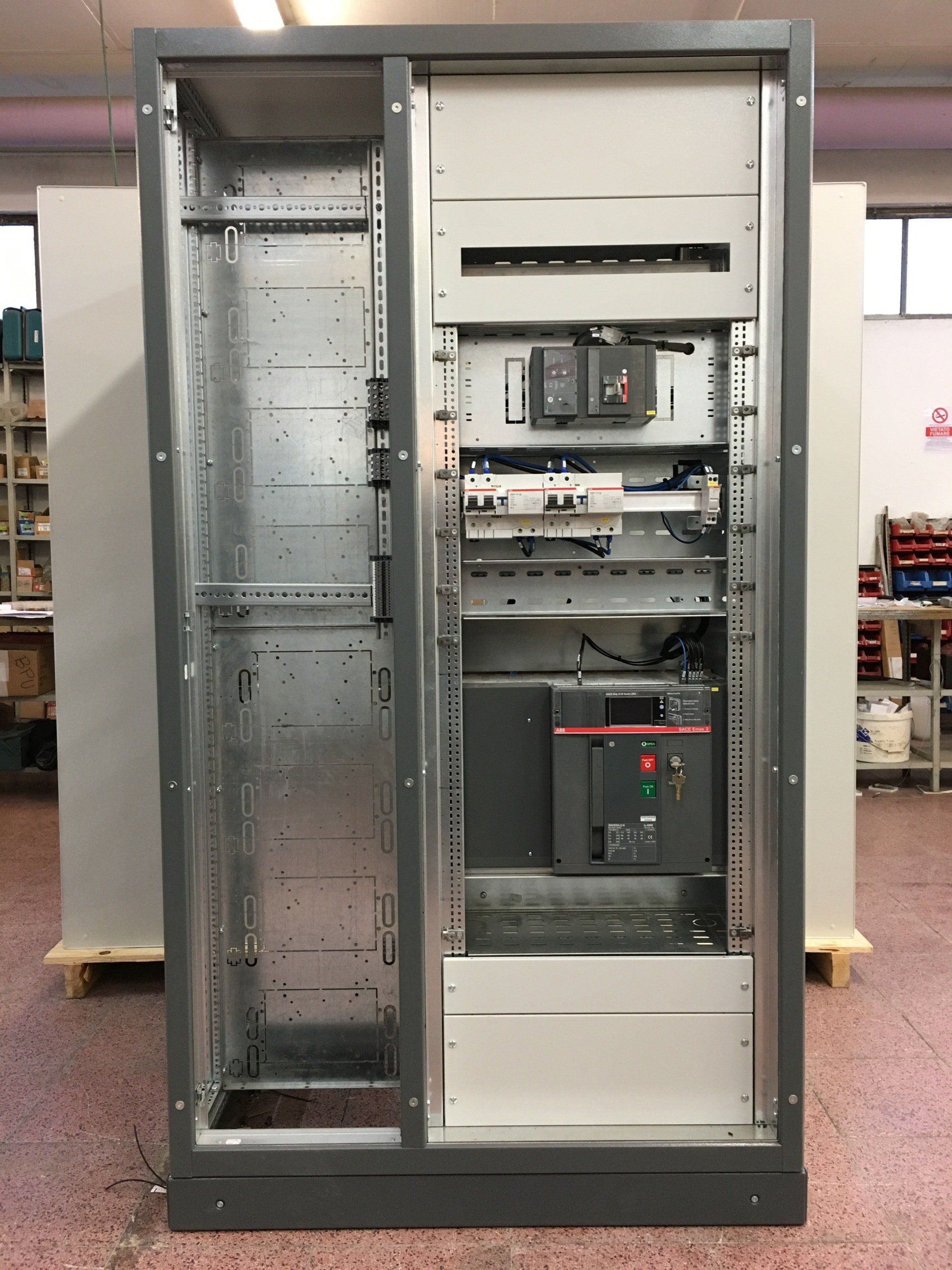 QUADRI ELETTRICI DI DISTRIBUZIONE