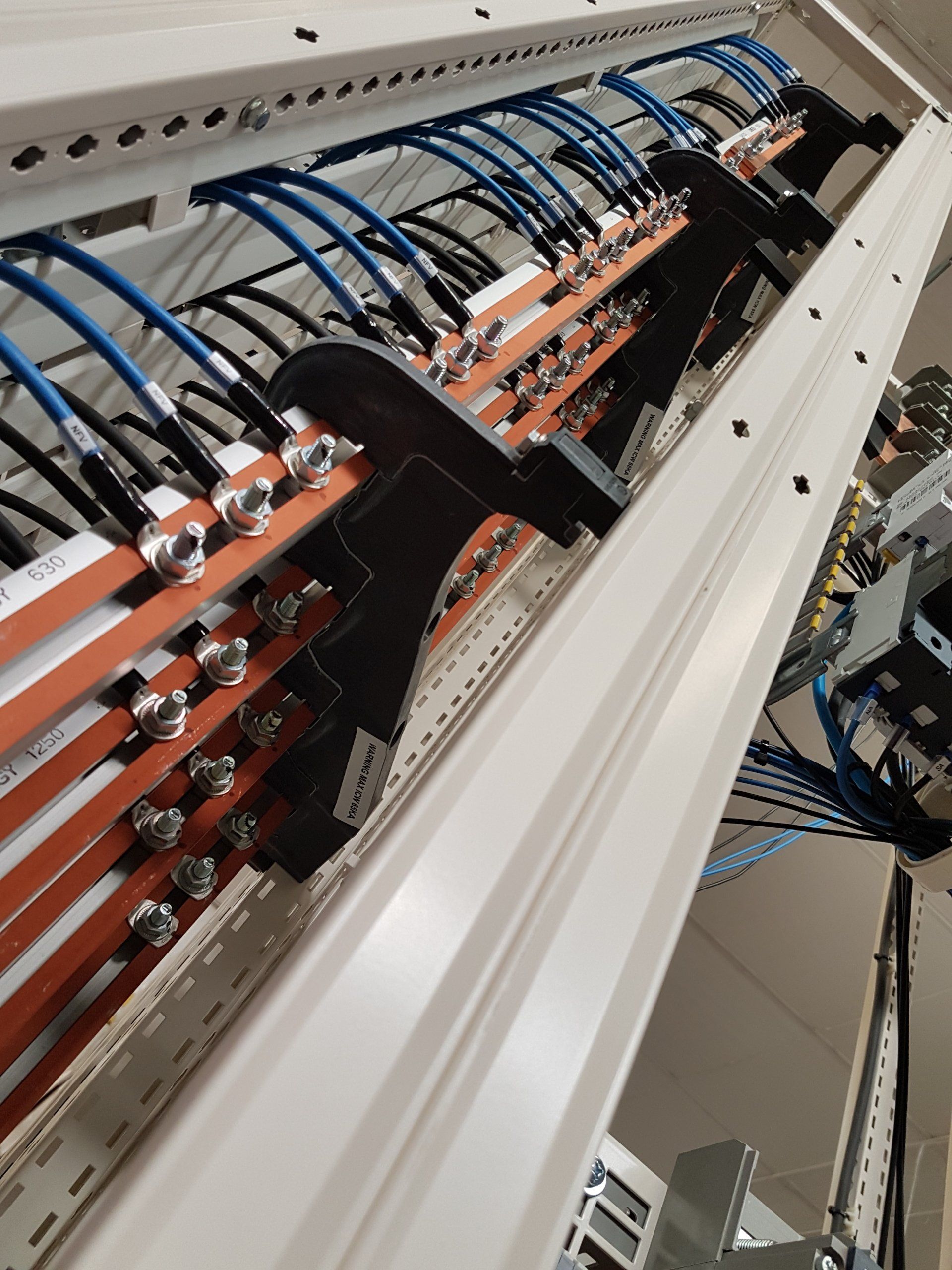 QUADRI ELETTRICI DI DISTRIBUZIONE