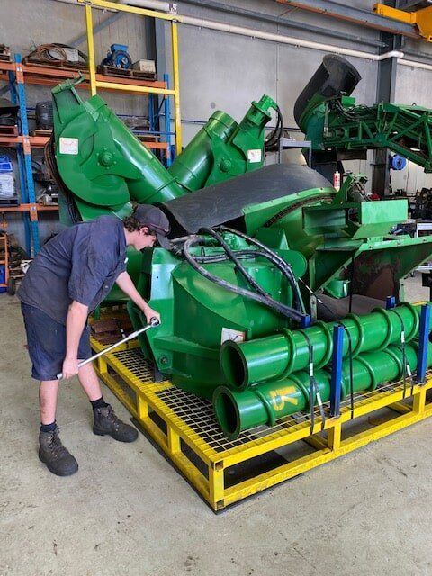 Steel Tubes and Rubber Parts - Hydraulic Repair in Paget, QLD