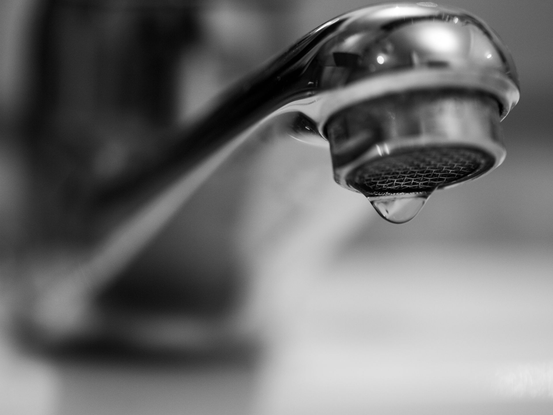 perdita di acqua da un rubinetto