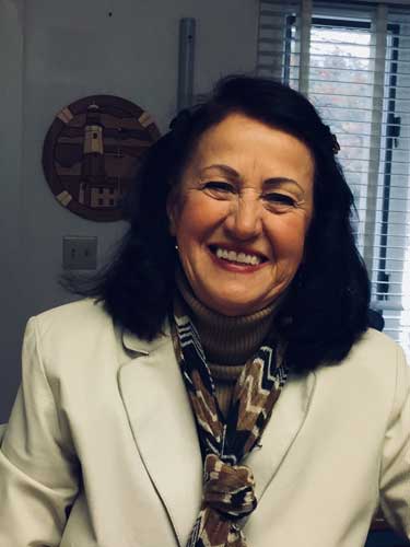 Happy Woman 18 — Kennebunk, ME — Denture Solutions