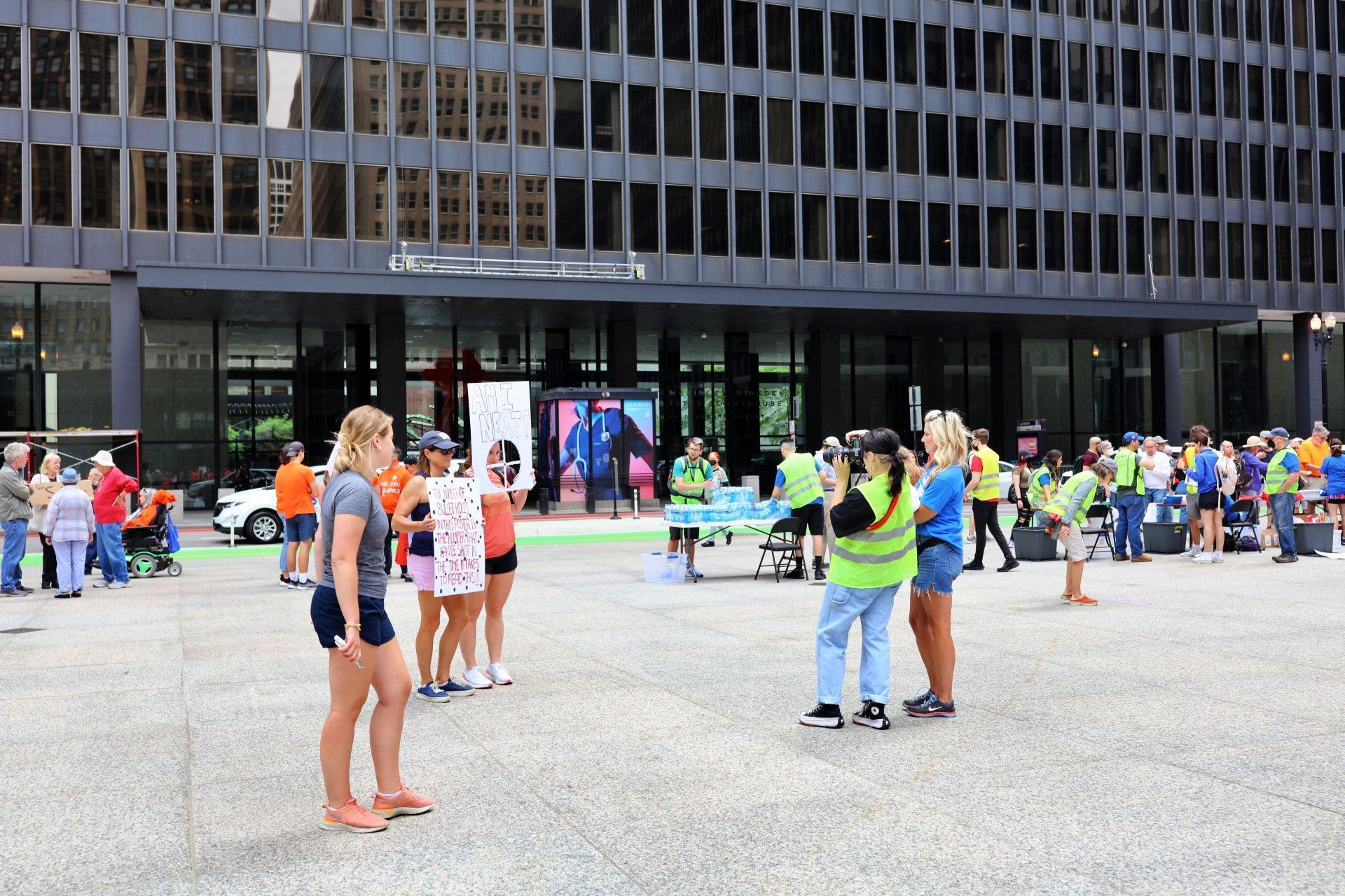 Pro Roe v. Wade protest in Chicago Pro Roe v. Wade protest in Chicago