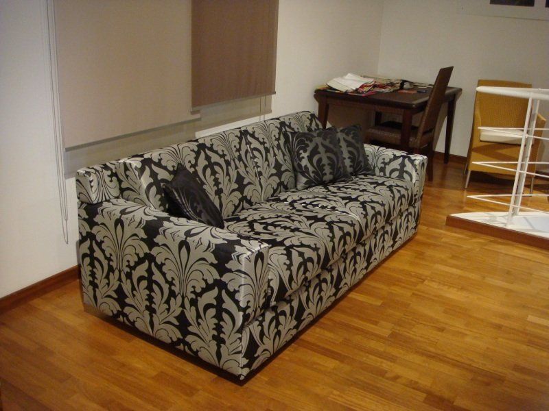 divano tre posti in stoffa