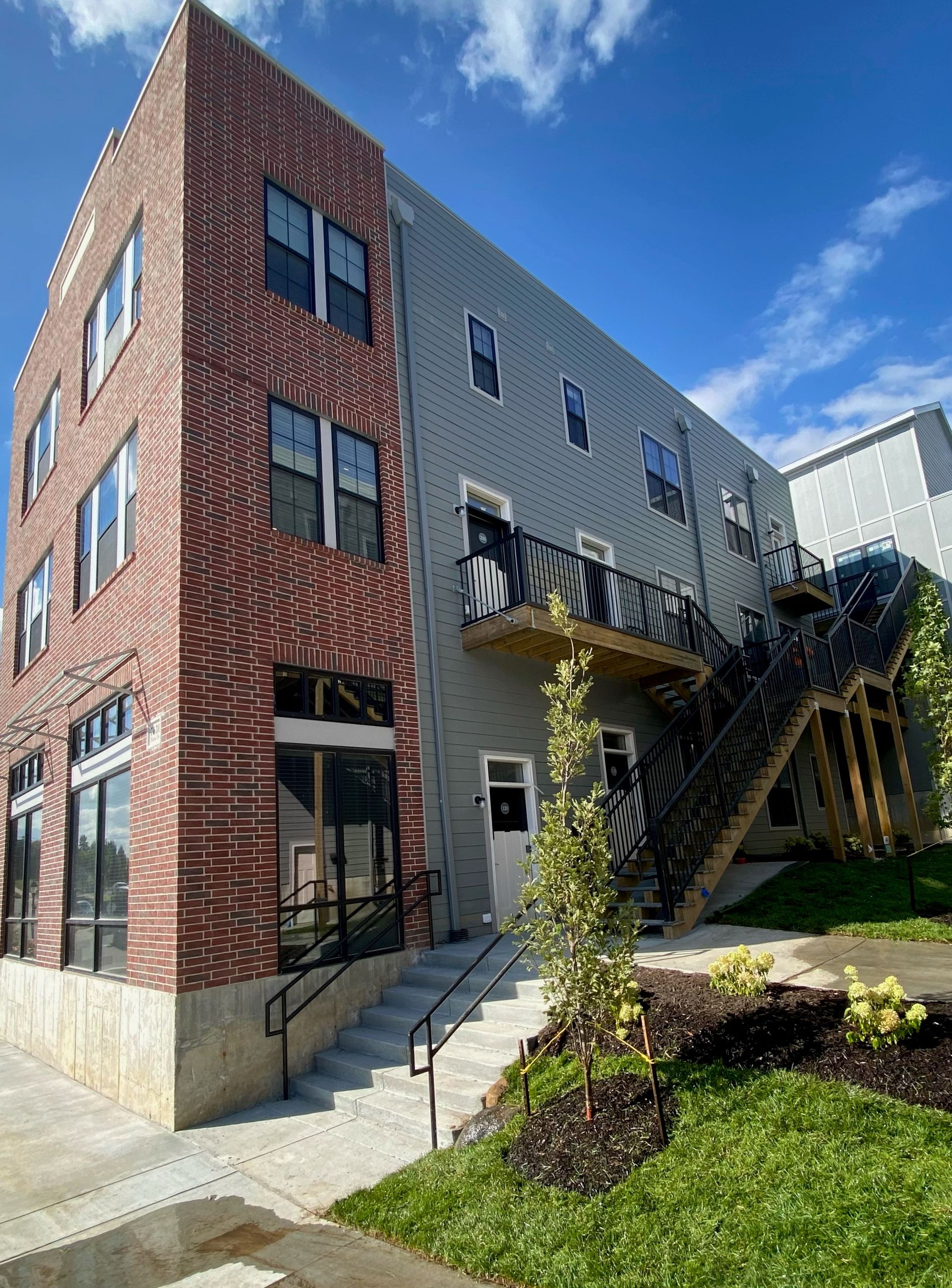 the hinge flats exterior