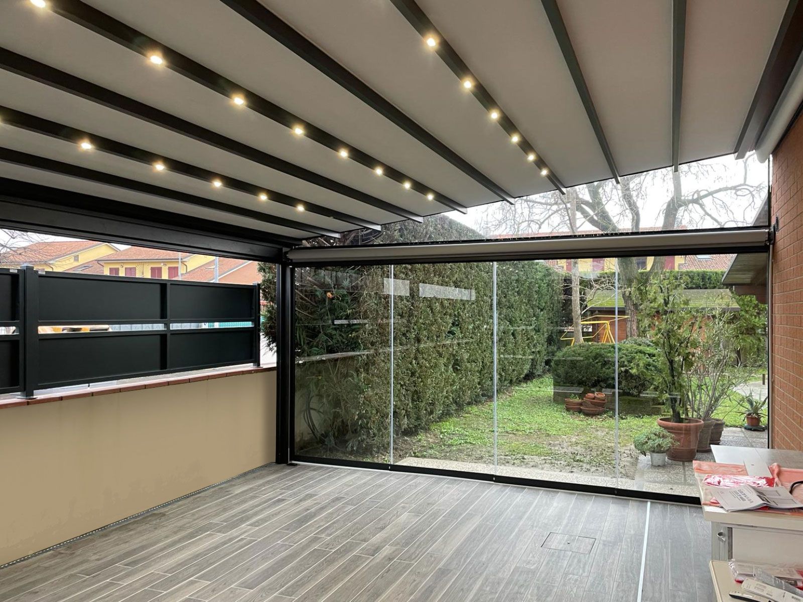 pergotenda inclinata a Bologna