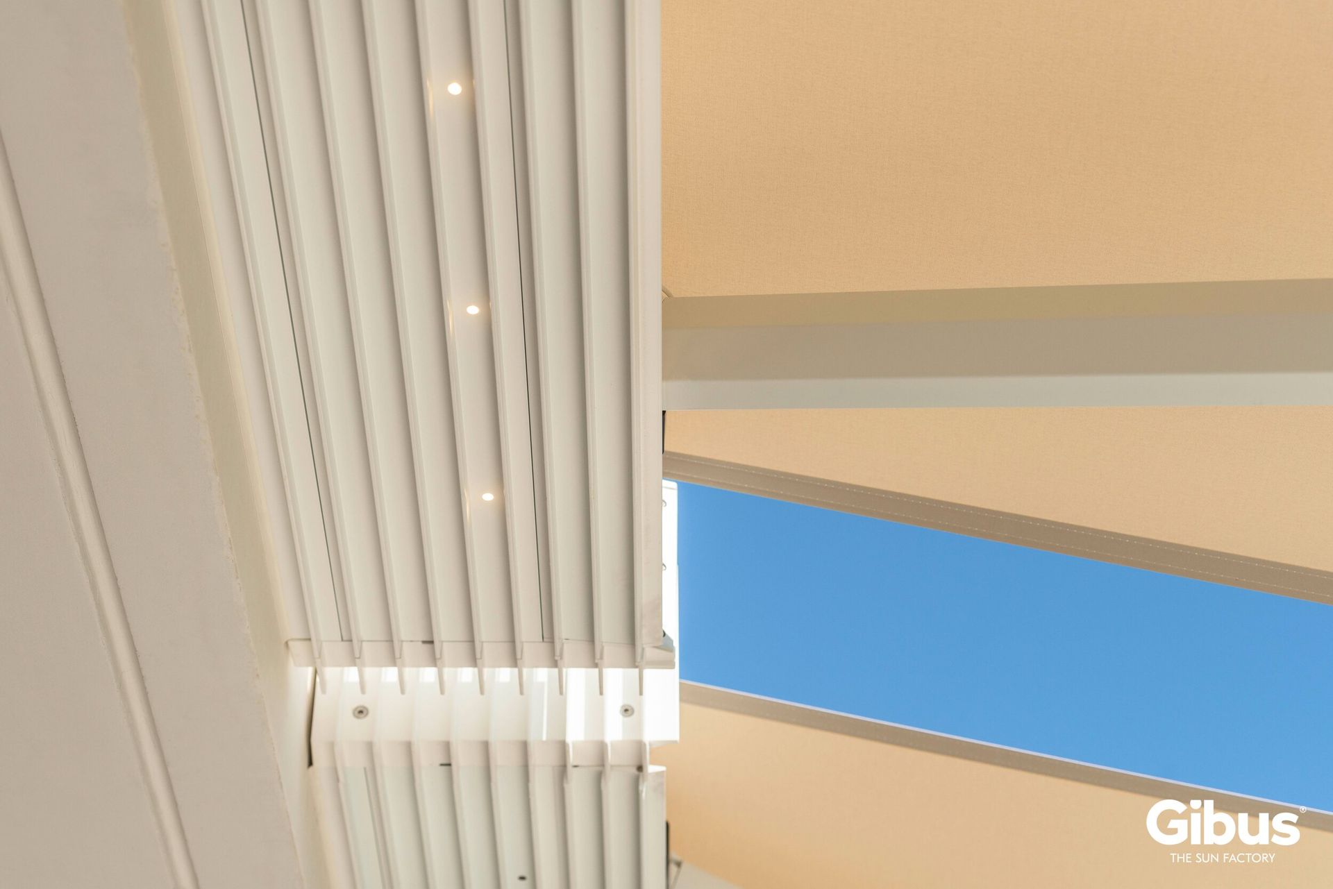 tenda da sole con meccanismo gibus a Bologna