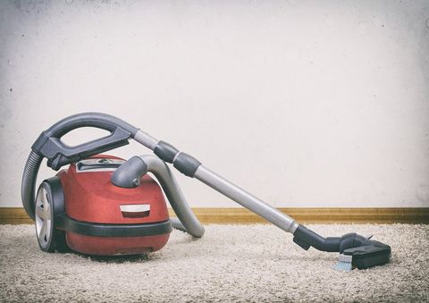 Vacuum servicing