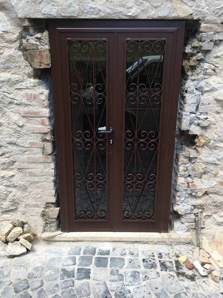 Grata in ferro con disegno