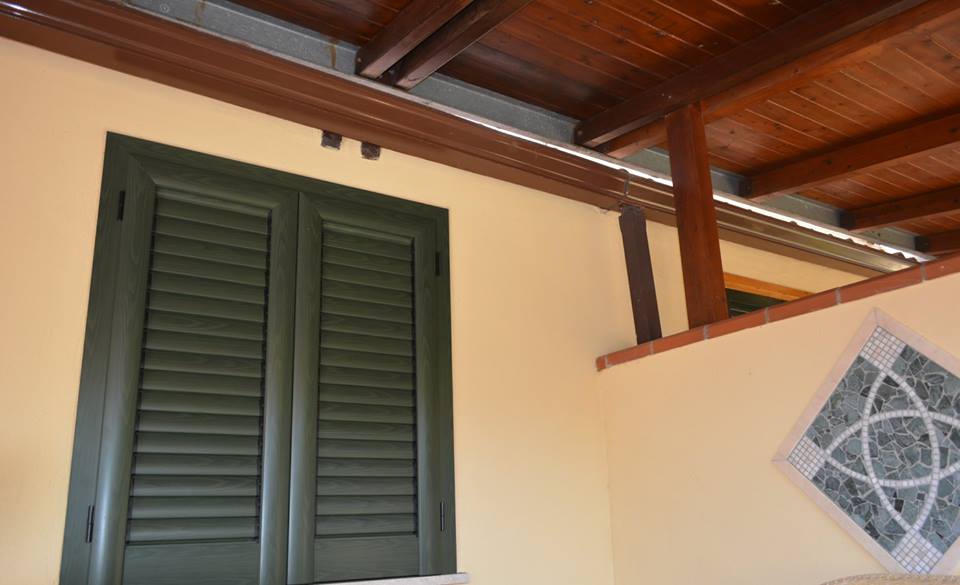 Persiana verde chiusa