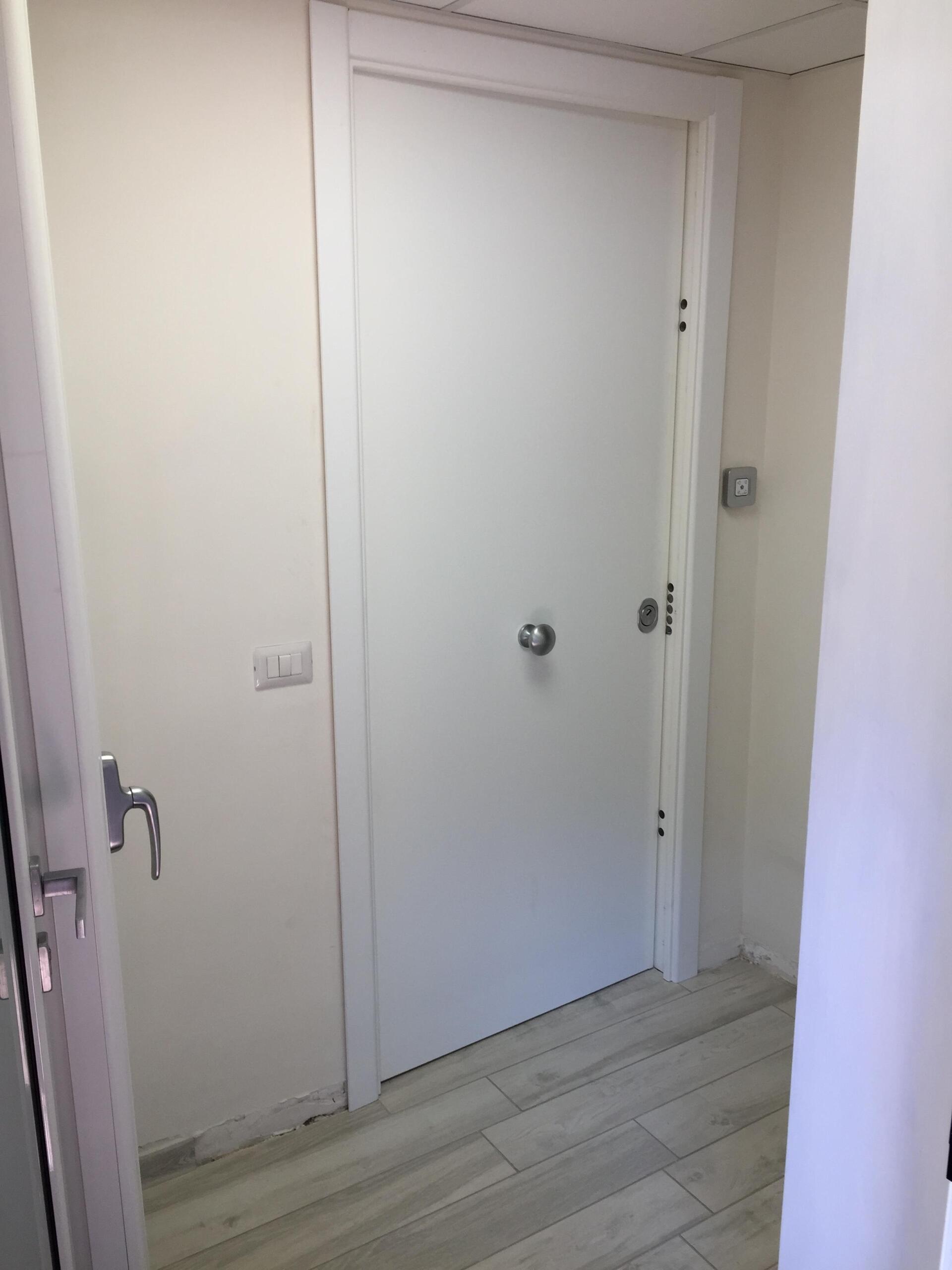 Porta blindata bianca