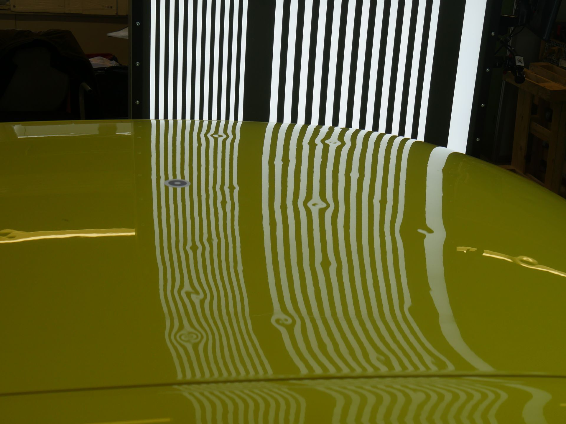 DRIVEnSCAN pass through close yellow car