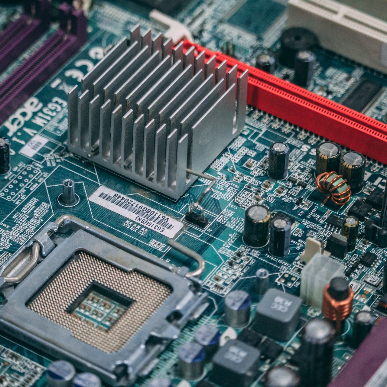 a close up of a motherboard that says acer on it