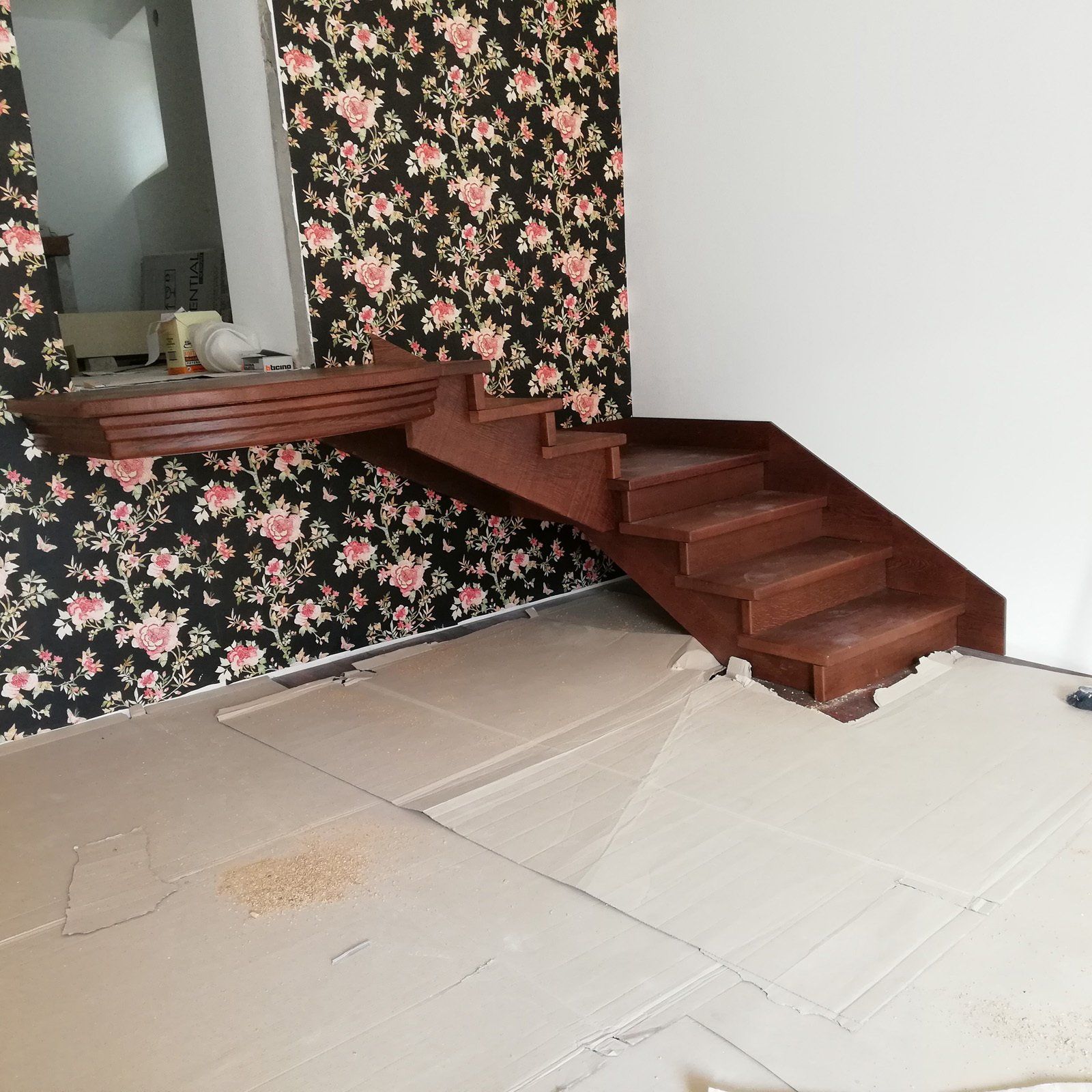 realizzazione scale per interni in legno, tipologia parquet,  produzione parquet Vinchiaturo, produzione parquet Campobasso, parquet Molise, parquet da interni Campobasso