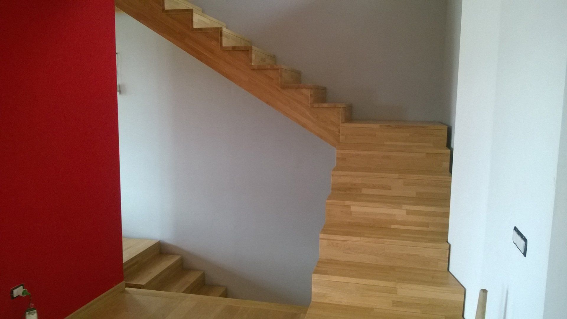 progettazione scalinate in legno, tipologia parquet,  produzione parquet Vinchiaturo, produzione parquet Campobasso, parquet Molise, parquet da interni Campobasso