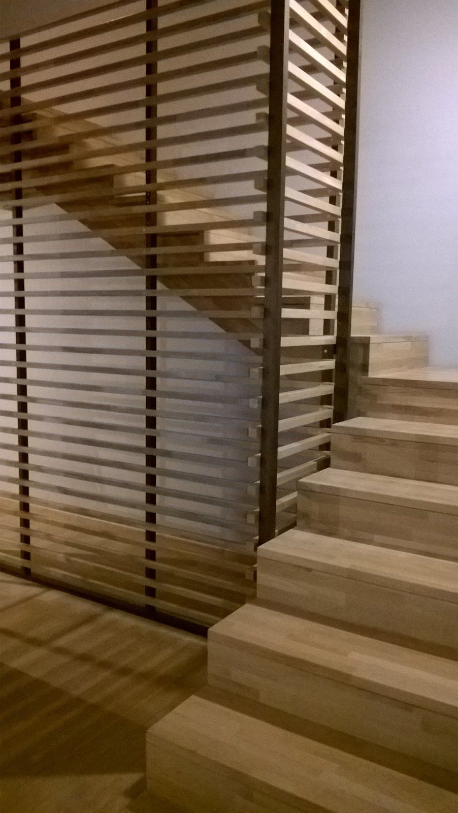 posa scalinata in legno su misura, tipologia parquet,  produzione parquet Vinchiaturo, produzione parquet Campobasso, parquet Molise, parquet da interni Campobasso