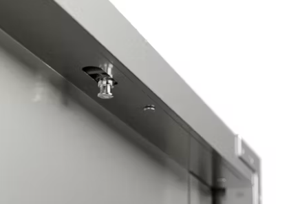 Detaljer på putekasse.