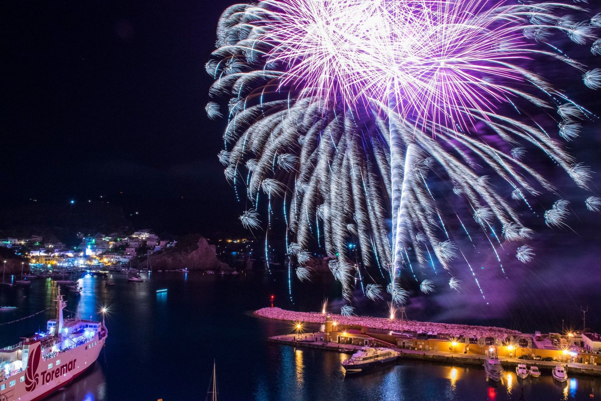 Spettacolo piromusicale