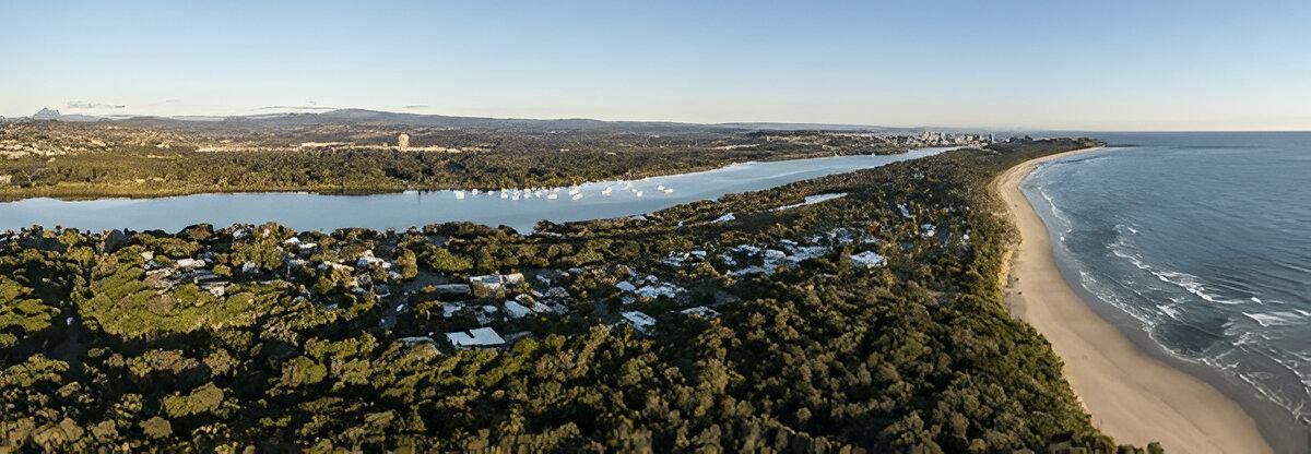 Sunset Over The Ocean With A Tree In The Foreground — CJR Group Concrete Construction In Tweed Heads, NSW