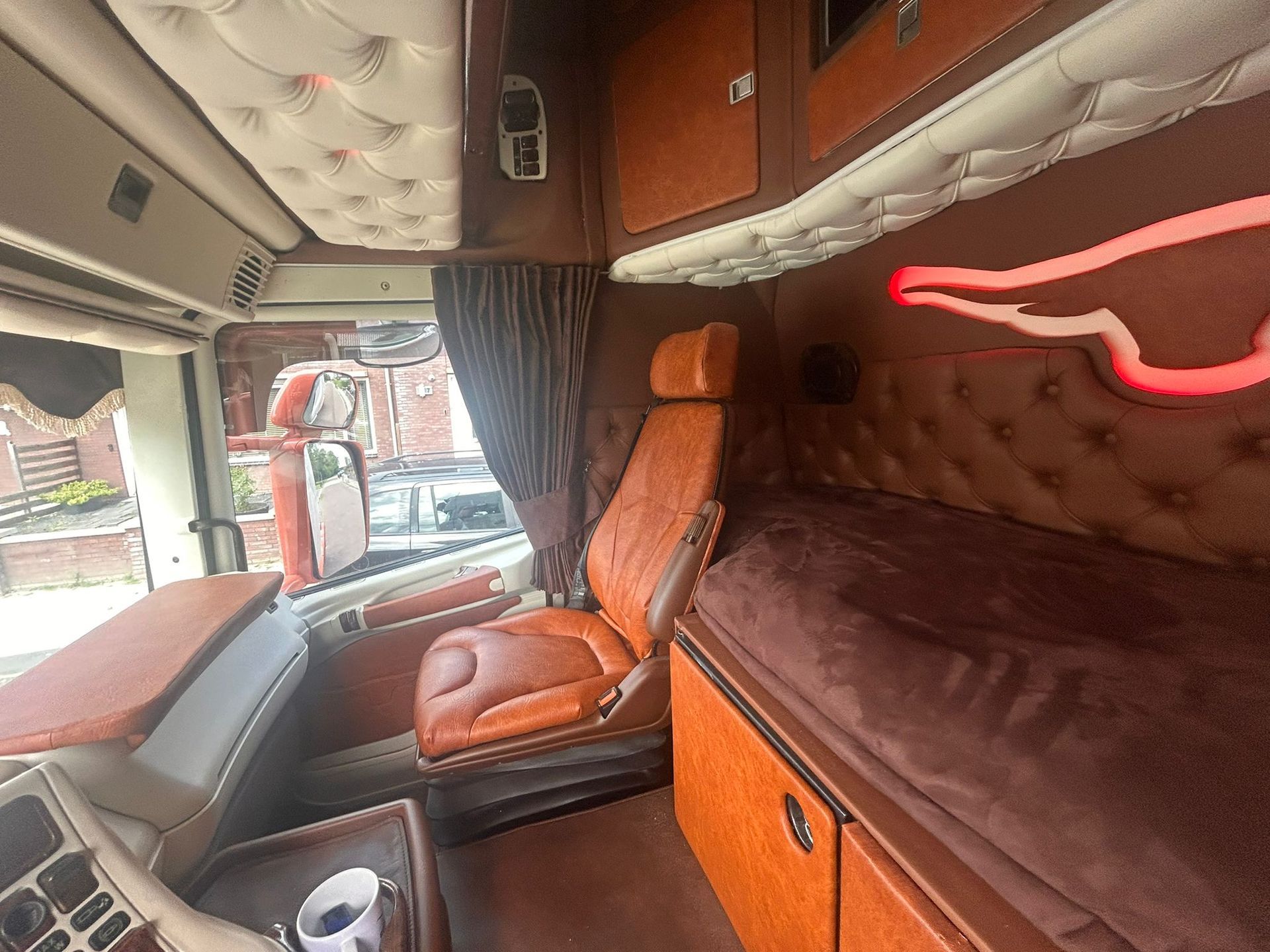 Zeilmakerij Road&River zeilmakerij stoffeerderi