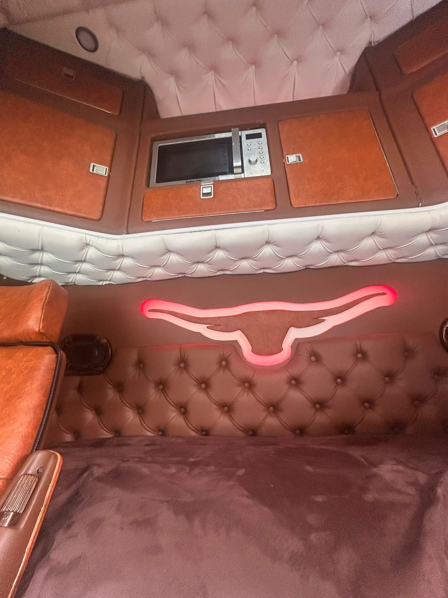 Zeilmakerij Road&River zeilmakerij stoffeerderi