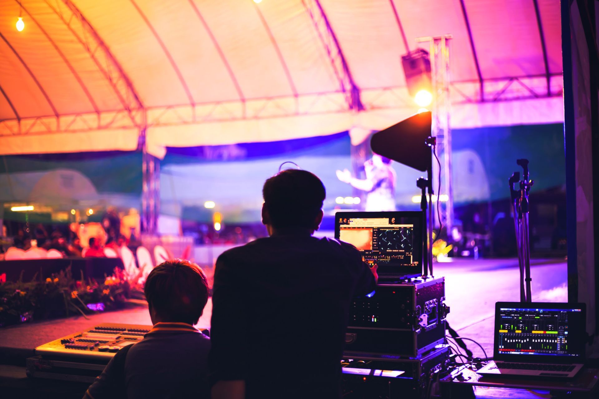 Crafting the Perfect Soundscape for Your Next Corporate Event