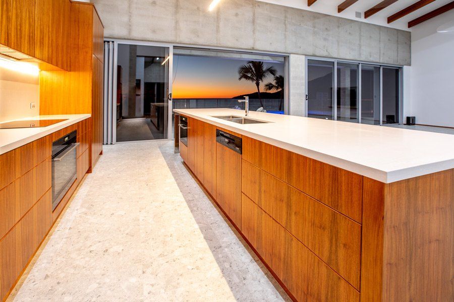 Kitchen Countertop — Peto's Constructions In Strathdickie, QLD