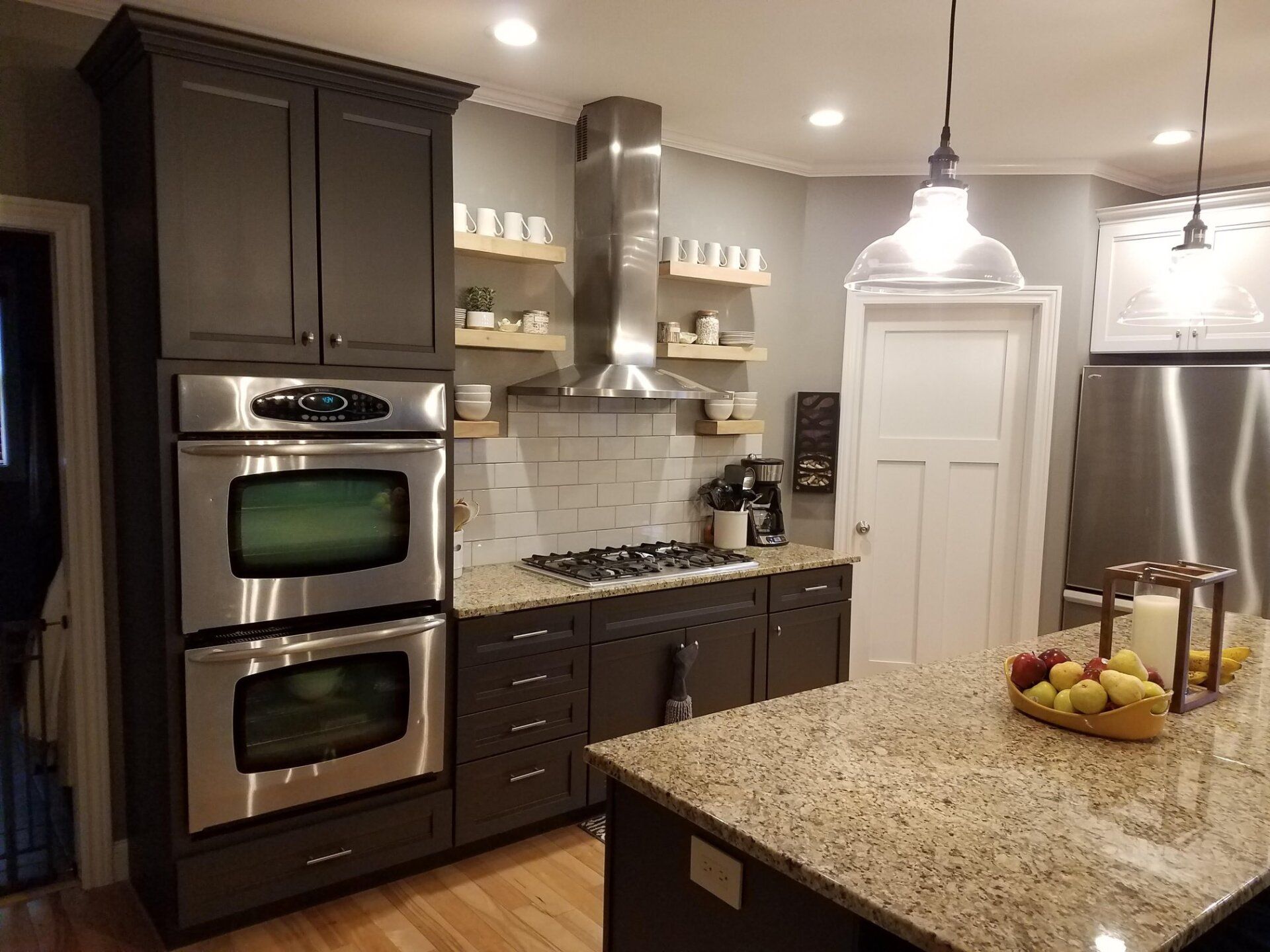 Large Kitchen Oven — New Sharon, IA — Lake Painting