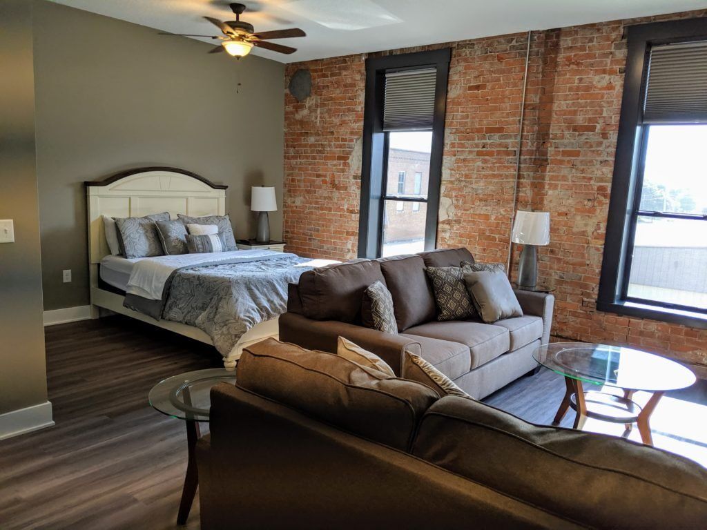 Cornerstone Building Bedroom — New Sharon, IA — Lake Painting