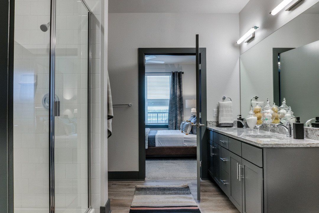 New Terrell Apartments near SE Houston 1, 2 & 3 Bedroom Apartments